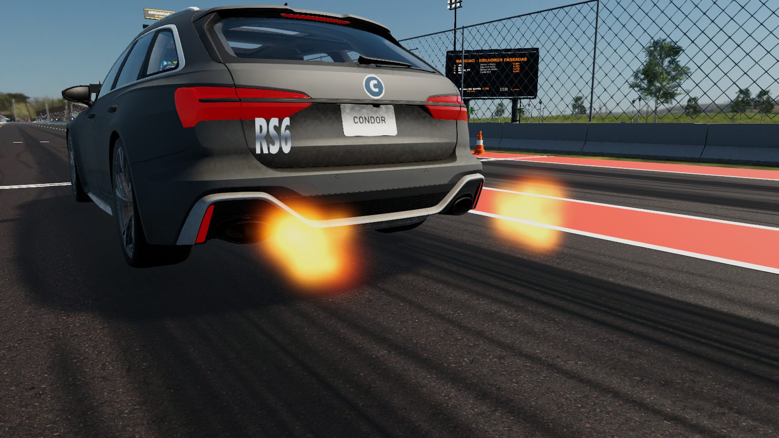 Condor RS6 soltando chama pelas duas ponteiras